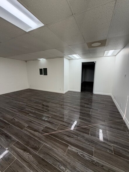 207-209 E Pomona Blvd, Monterey Park, CA for lease - Building Photo - Image 3 of 11