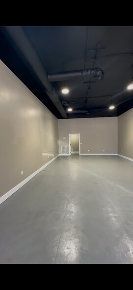 130 W Kentucky St, Franklin, KY à louer - Photo intérieure - Image 3 de 6
