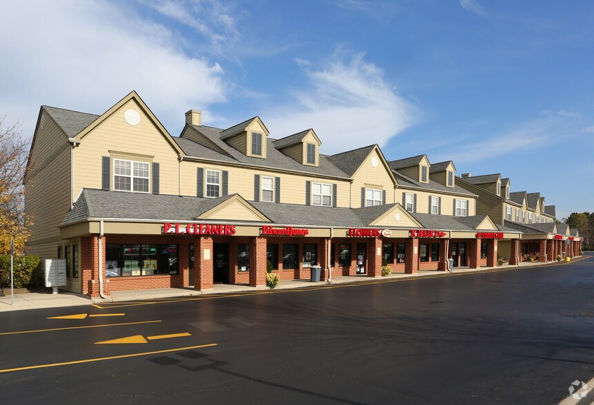 1100 E Washington St, Grayslake, IL à louer - Photo principale - Image 2 de 8