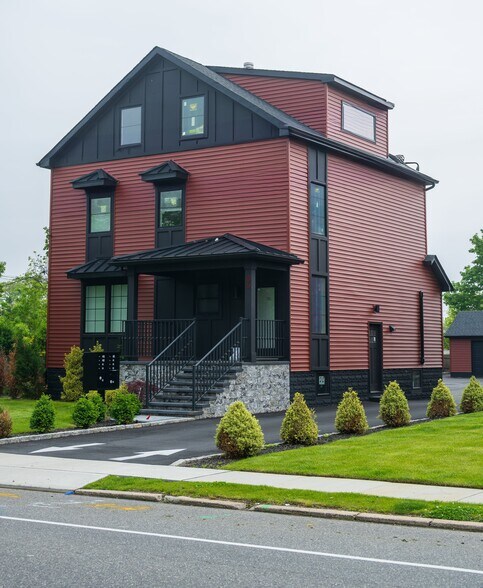 92 Arnold Ave, West Babylon, NY à vendre - Photo principale - Image 1 de 35