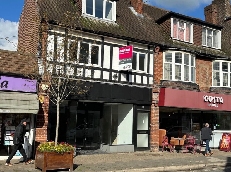 31-33 Sycamore Rd, Amersham for lease - Building Photo - Image 1 of 8