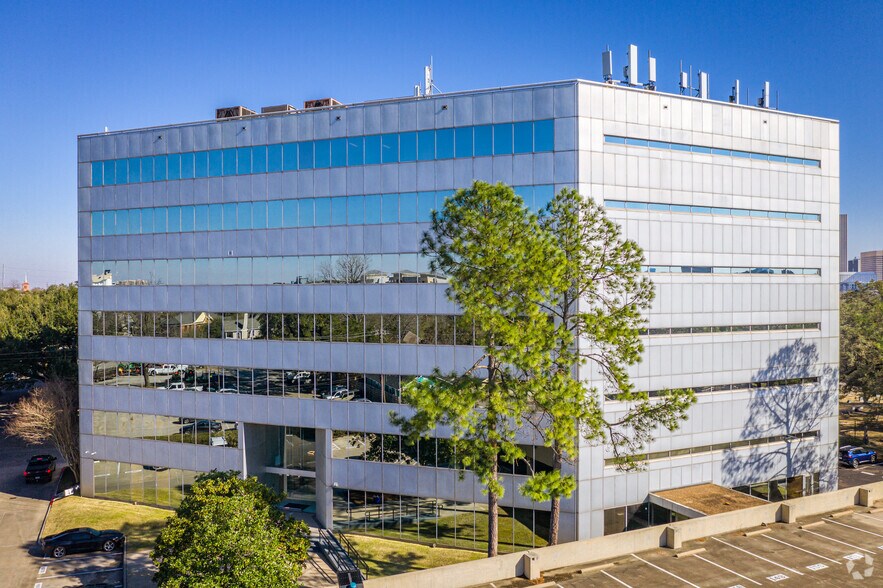 601 Sawyer St, Houston, TX à louer - Photo du bâtiment - Image 3 de 9