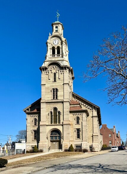 36-40 Walcott St, Pawtucket, RI à vendre - Photo du bâtiment - Image 2 de 9