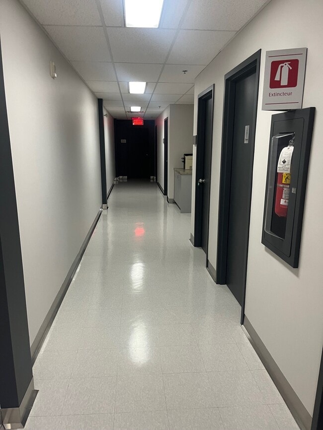 More details for 2110-2130 De La Chute-Du-Diable Rue, Chicoutimi, QC - Office for Lease