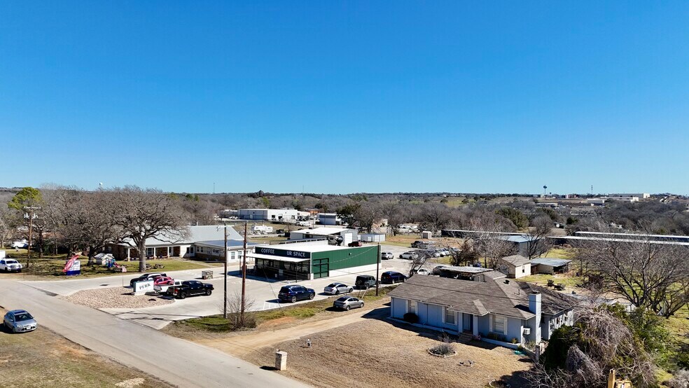 185 Center Point Rd, Weatherford, TX à vendre - Photo du bâtiment - Image 3 de 3
