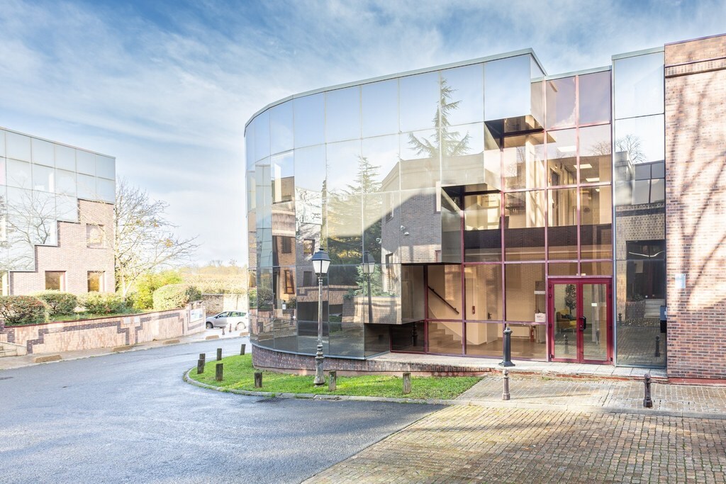 99 Rue Pereire, Saint-Germain-en-Laye for lease Building Photo- Image 1 of 7