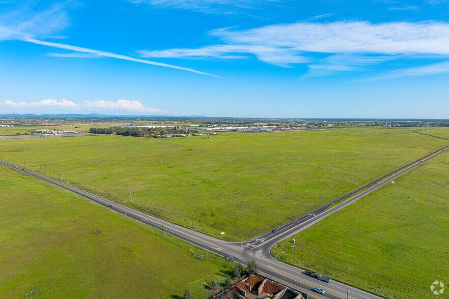 North Foothills Boulevard, Lincoln, CA à louer - Aérien - Image 3 de 10
