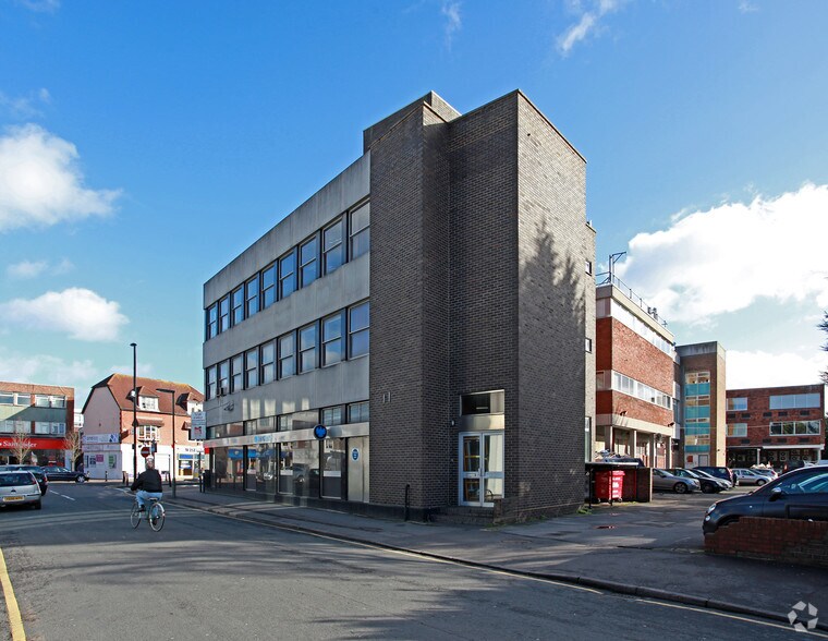 39 Church Rd, Ashford à louer - Photo du bâtiment - Image 3 de 7
