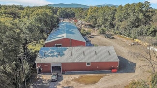 Plus de détails pour 15-45 Ocallaghan Ln, Red Hook, NY - Industriel à louer