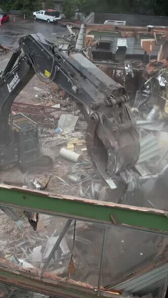 3700 Riverside Dr, Upper Arlington, OH à louer - Vidéo sur l’inscription commerciale - Image 2 de 7