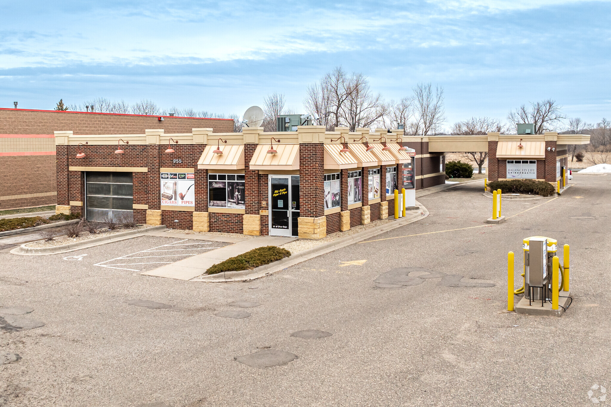 955 W Broadway Ave, Forest Lake, MN for lease Building Photo- Image 1 of 8