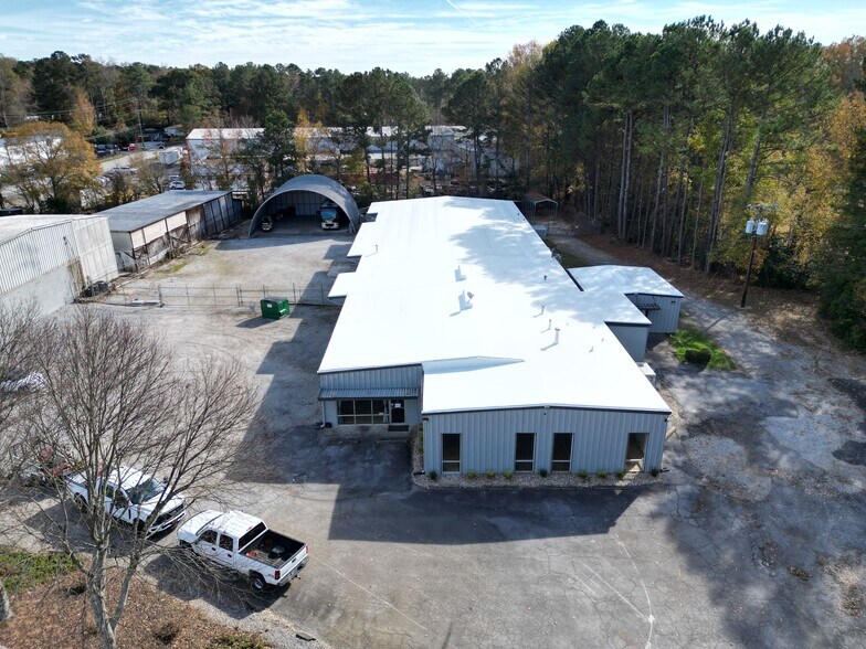 2437 Clay Rd, Austell, GA à louer - Photo du bâtiment - Image 2 de 18