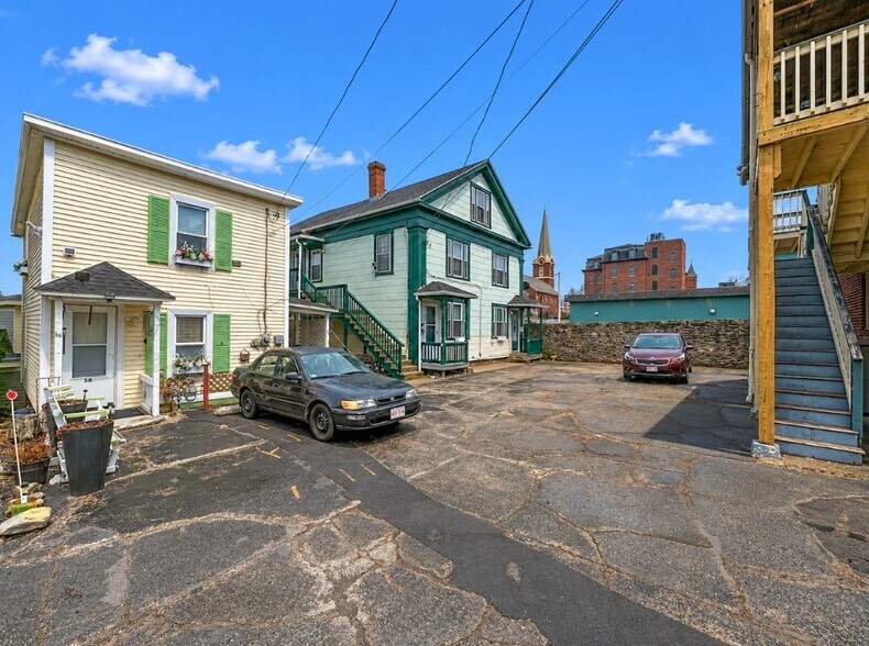62 Central St, Southbridge, MA à vendre - Photo du bâtiment - Image 3 de 8