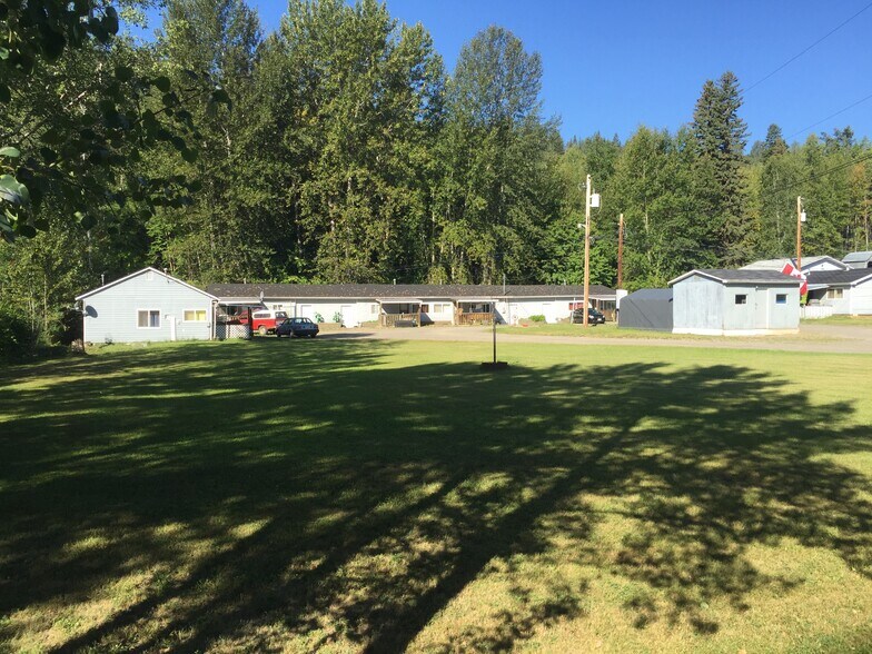 1172 W Fraser Rd, Quesnel, BC à vendre - Photo du bâtiment - Image 2 de 5