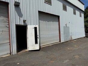 99-1410 Koaha Pl, Aiea, HI for lease Building Photo- Image 2 of 5