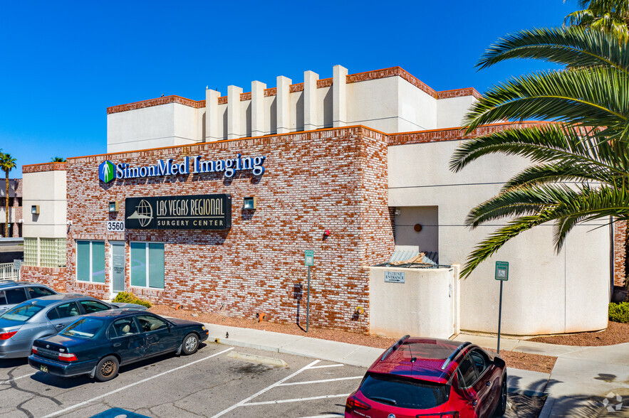 3560 E Flamingo Rd, Las Vegas, NV for sale - Primary Photo - Image 1 of 1