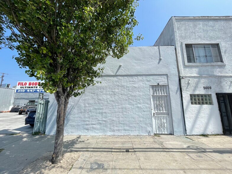 5011 W Adams Blvd, Los Angeles, CA à vendre - Photo du bâtiment - Image 1 de 14