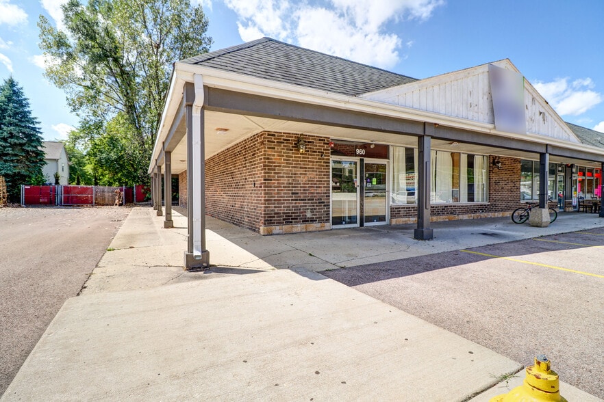 920-960 E Roosevelt Rd, West Chicago, IL for lease - Building Photo - Image 2 of 21