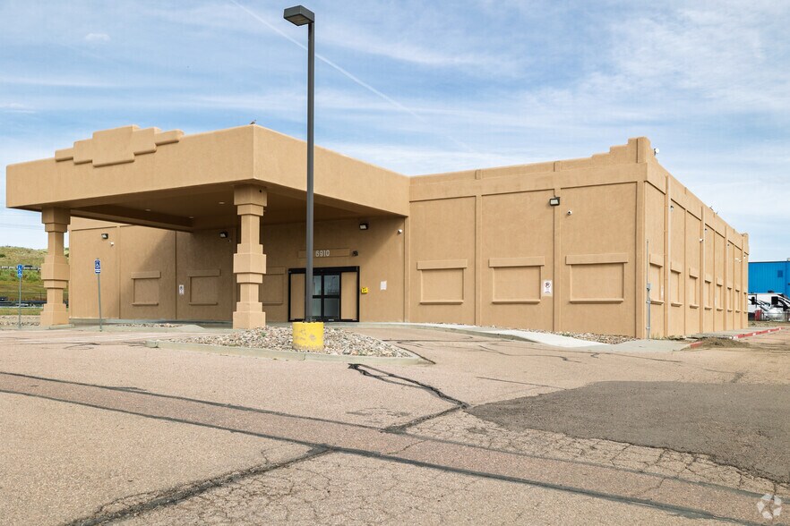 6910 Bandley Dr, Fountain, CO à vendre - Photo du bâtiment - Image 1 de 15