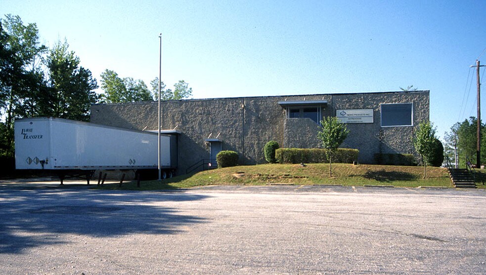 6685 Marbut Rd, Lithonia, GA à vendre - Photo du bâtiment - Image 2 de 6