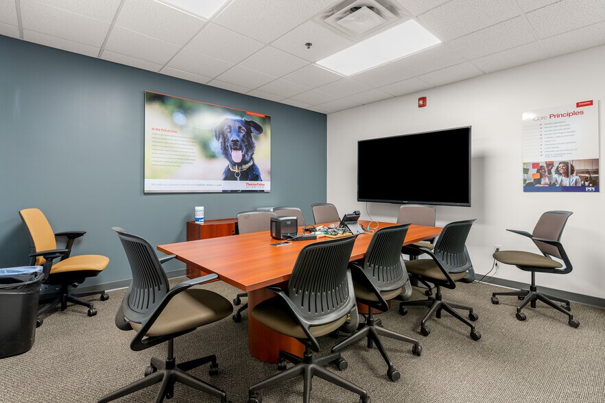 4 Preston Ct, Bedford, MA à vendre - Photo intérieure - Image 3 de 21