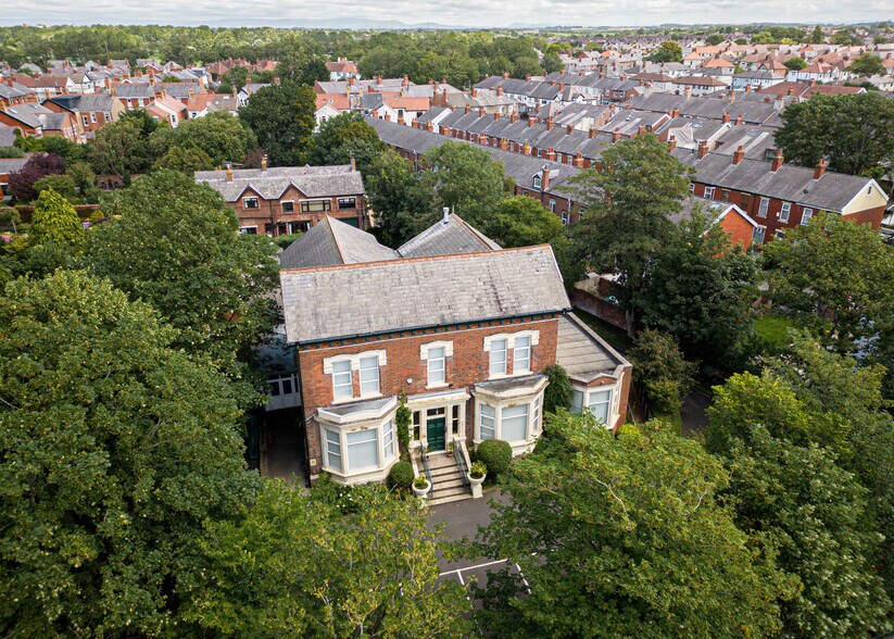 216 Whitegate Dr, Blackpool à vendre - Photo du bâtiment - Image 2 de 43