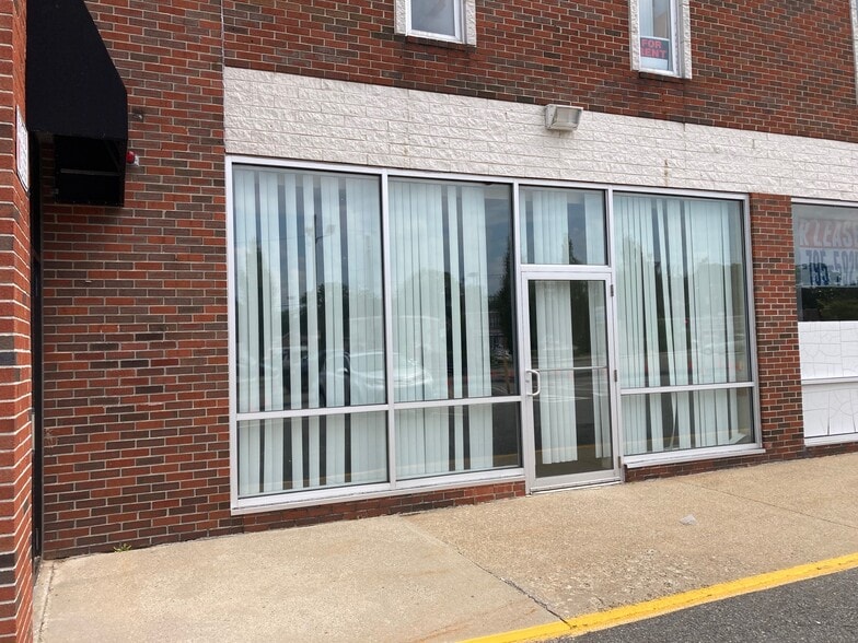 3 Ferry St, Haverhill, MA for lease - Building Photo - Image 2 of 11