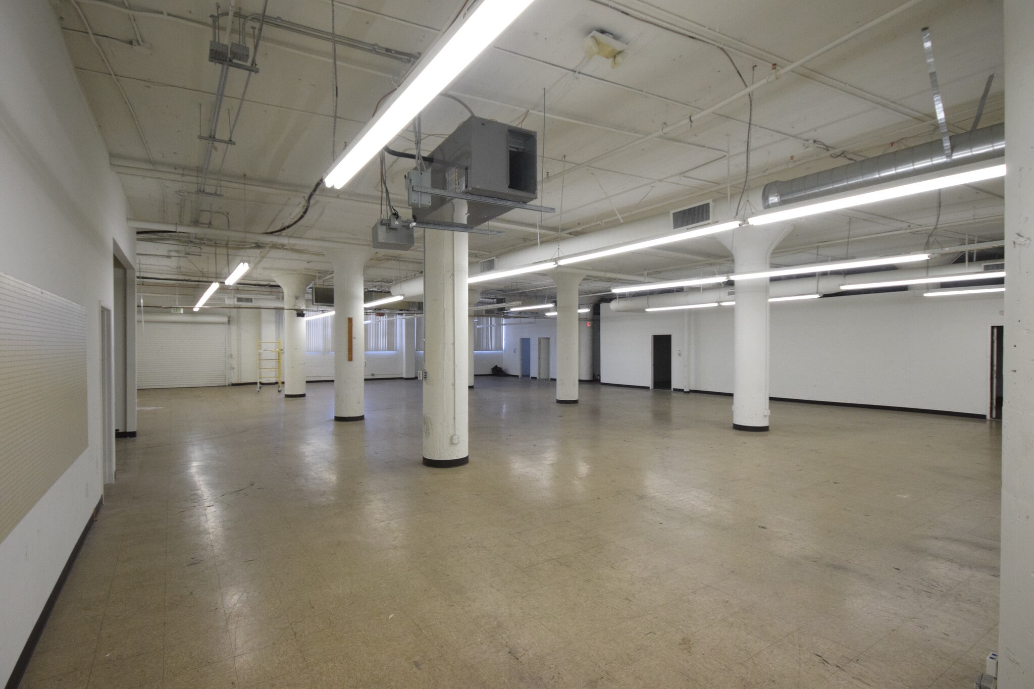 2155 E 7th St, Los Angeles, CA for lease Interior Photo- Image 1 of 9