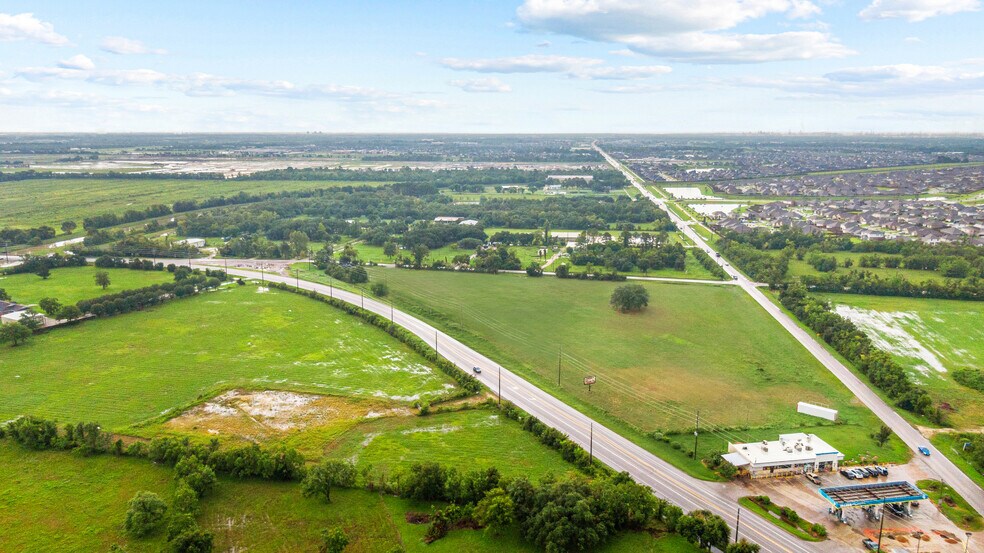 Garth Rd, Baytown, TX à vendre - Photo du bâtiment - Image 3 de 10