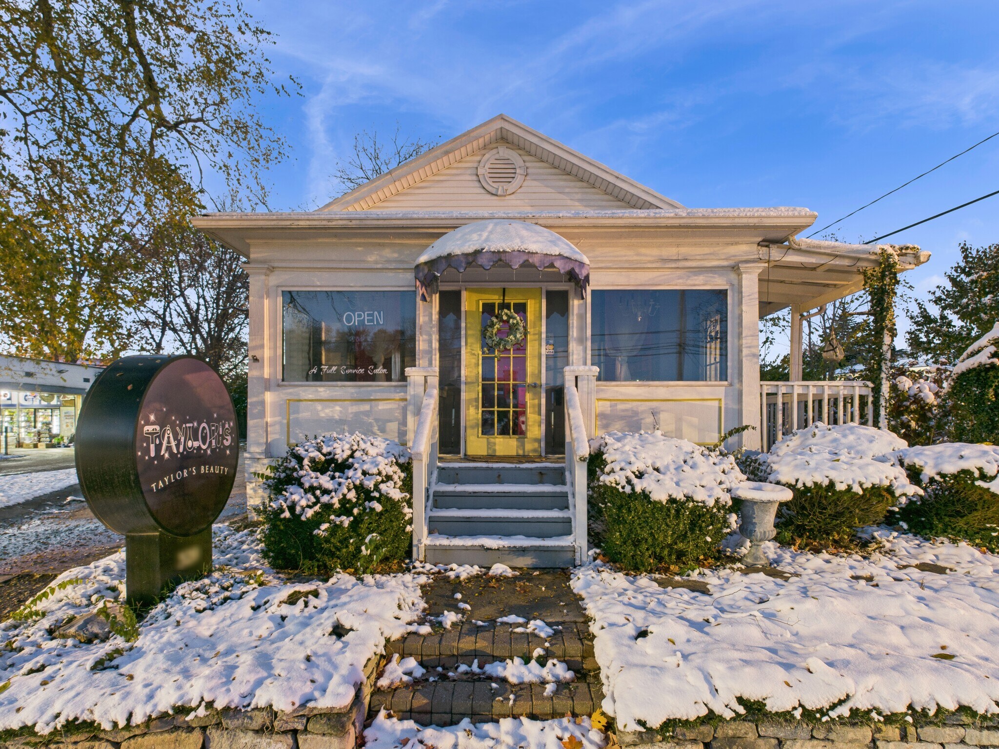 329 E Dayton Dr, Fairborn, OH à vendre Photo du bâtiment- Image 1 de 31