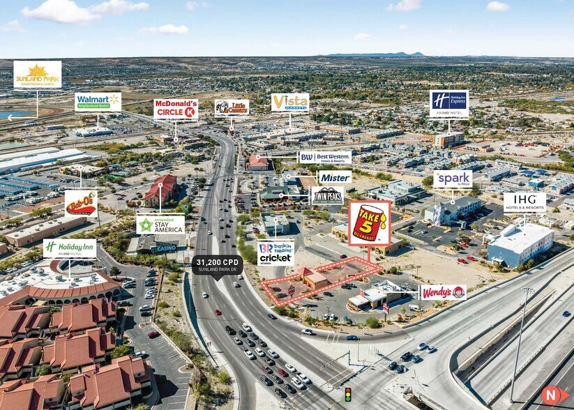 915 Sunland Park Dr, El Paso, TX à vendre - Photo du bâtiment - Image 3 de 5