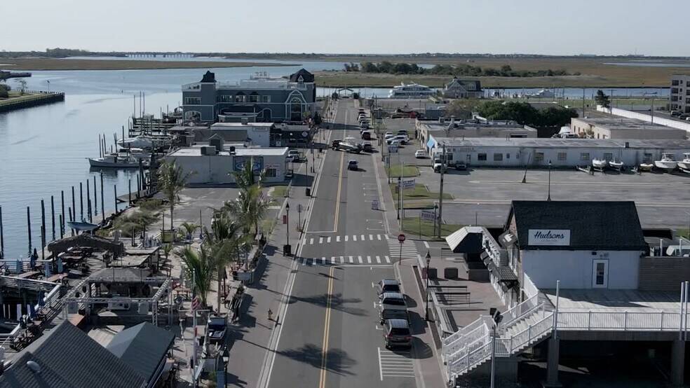 405 Woodcleft Ave, Freeport, NY à vendre - Vidéo sur l’inscription commerciale - Image 2 de 58