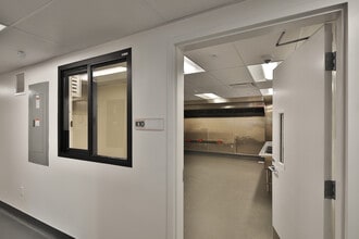 3716 Eagle Rock Blvd, Los Angeles, CA for lease Interior Photo- Image 1 of 3