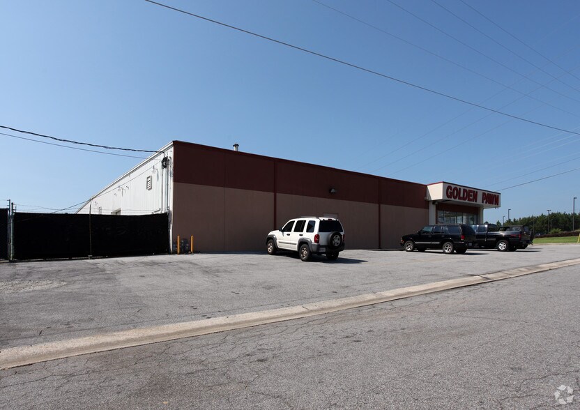 2215 Pelham Pky, Pelham, AL à louer - Photo du bâtiment - Image 2 de 3