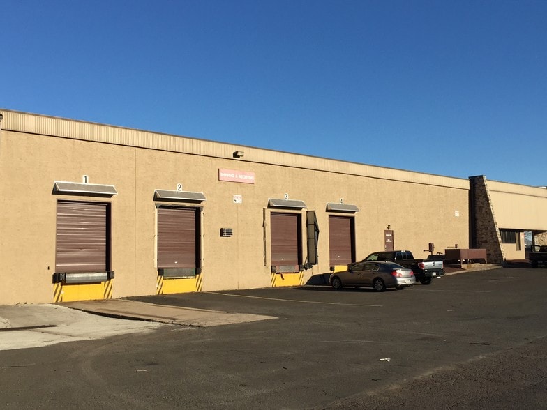 3350 Progress Dr, Bensalem, PA for lease - Building Photo - Image 3 of 7
