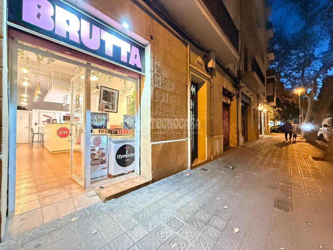 Retail in Barcelona, Barcelona for lease Interior Photo- Image 1 of 9