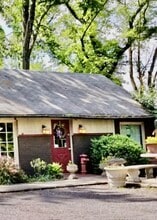 991 River Rd, Erwinna, PA for lease Interior Photo- Image 2 of 14