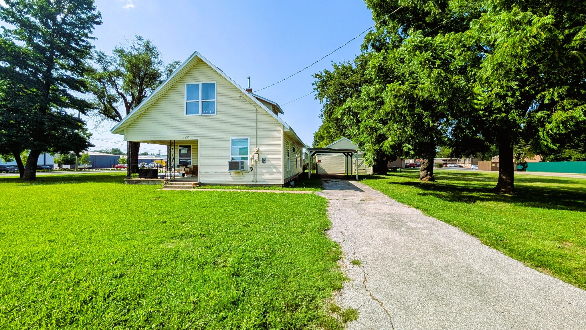 722 Oak Ave, Springdale, AR à vendre Photo principale- Image 1 de 1