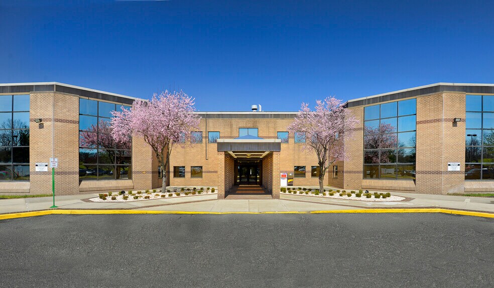 106 Apple St, Tinton Falls, NJ à louer - Photo du bâtiment - Image 2 de 21