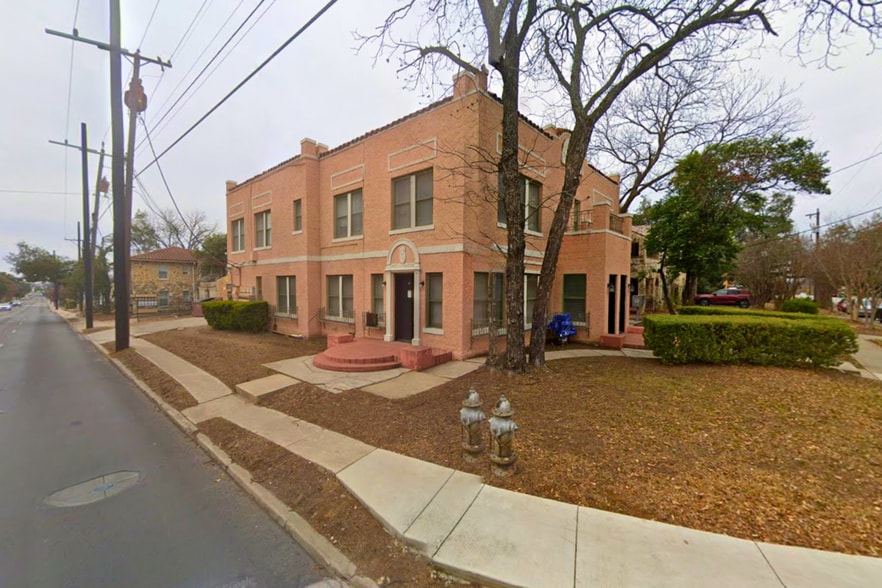 400 W Lynwood Ave, San Antonio, TX for sale - Building Photo - Image 2 of 14