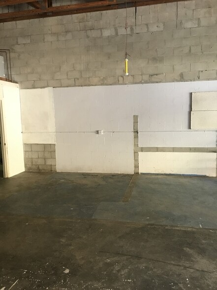 831 Railroad St, Port Orange, FL for lease - Building Photo - Image 3 of 13