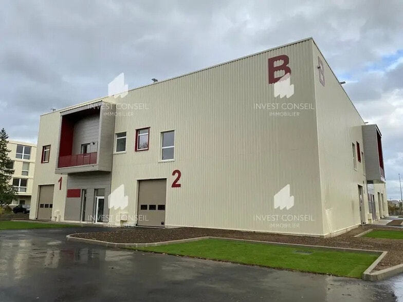 16 Rue Ampère, Pontoise for lease - Building Photo - Image 1 of 15