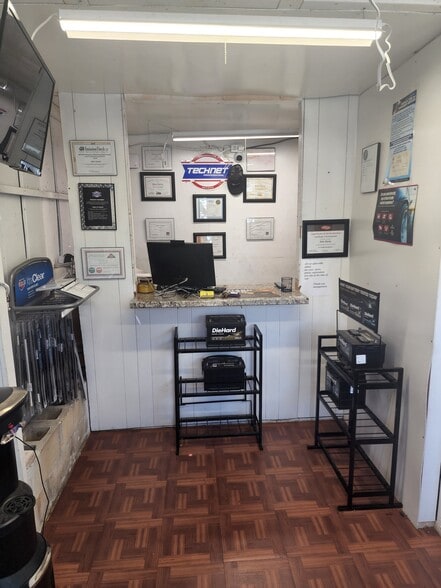 20700 9th St, McIntosh, FL for lease - Interior Photo - Image 3 of 3