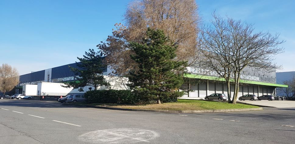 Industrial in SAINT-OUEN-L'AUMONE for lease Building Photo- Image 1 of 6