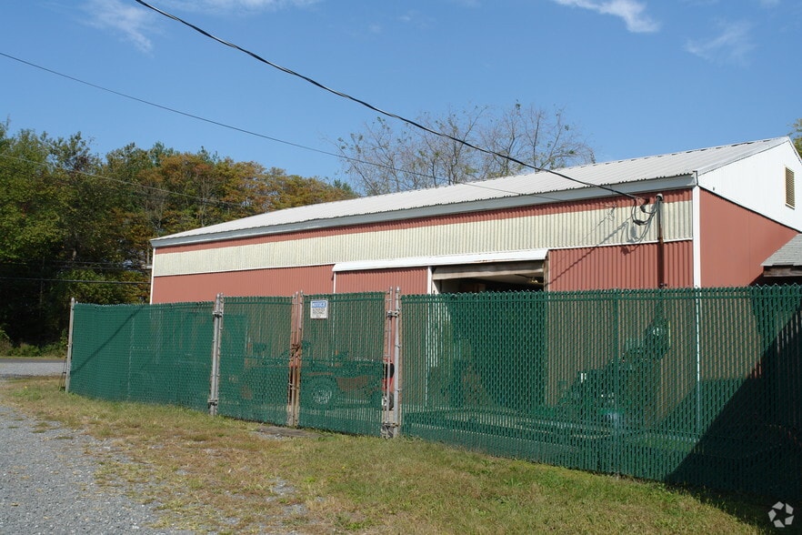1392 Route 130, Windsor, NJ for lease - Building Photo - Image 2 of 2