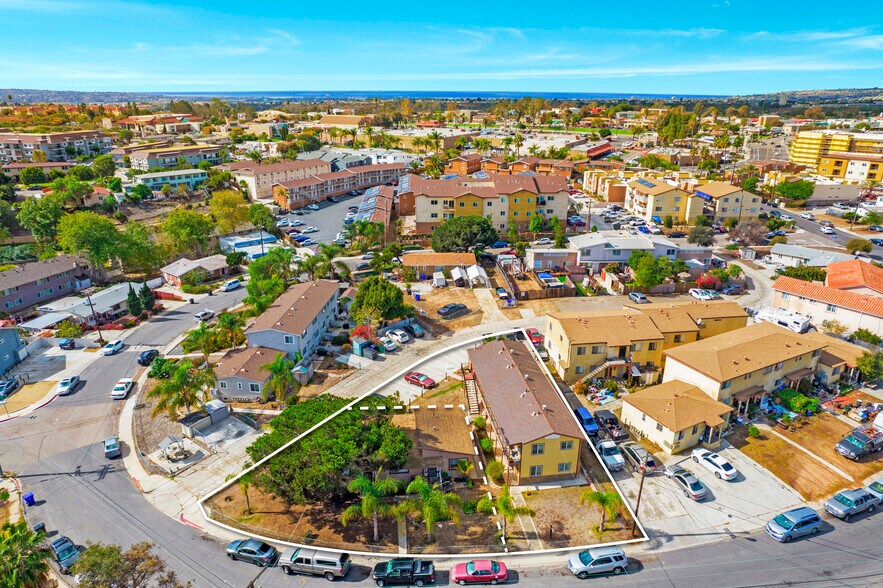 2220 Dunlop St, San Diego, CA à vendre - Photo du bâtiment - Image 3 de 7