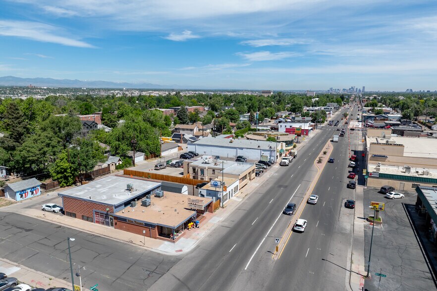 4195 S Broadway, Englewood, CO à louer - Photo du bâtiment - Image 3 de 6