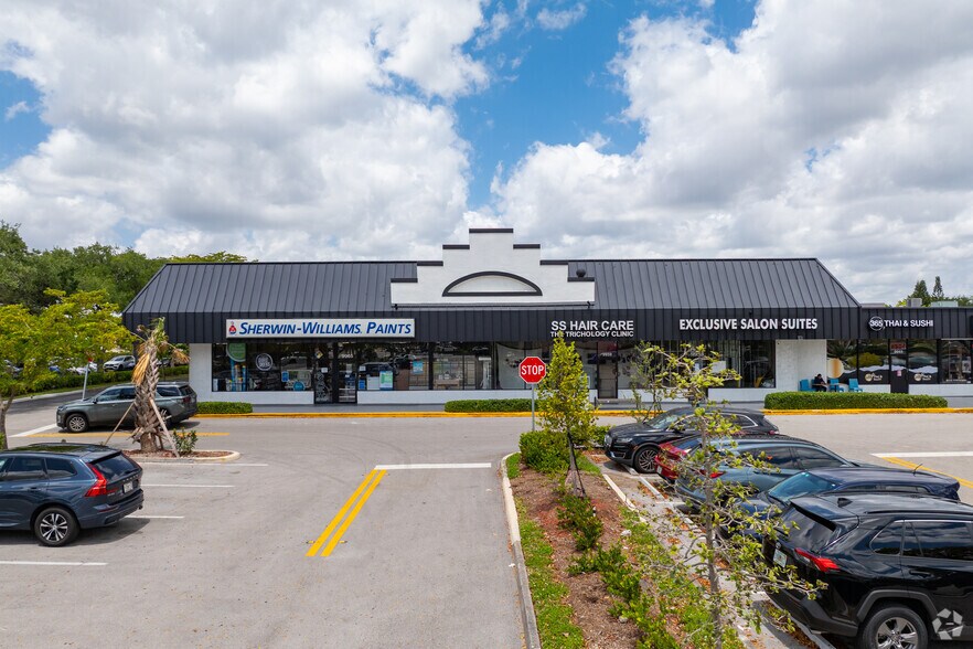 9801-9965 Pines Blvd, Pembroke Pines, FL à louer - Photo du bâtiment - Image 2 de 13