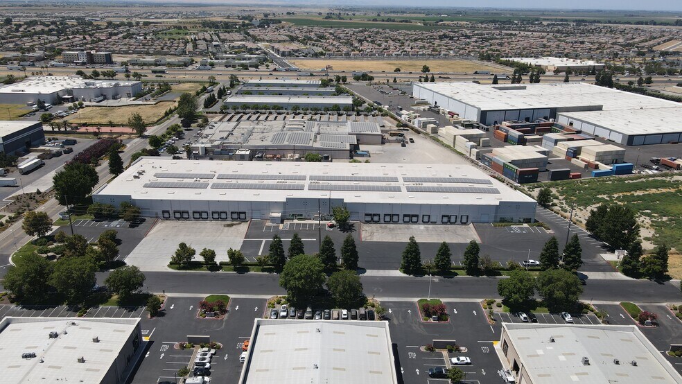 17995 Murphy Pky, Lathrop, CA à louer - Photo du bâtiment - Image 3 de 5