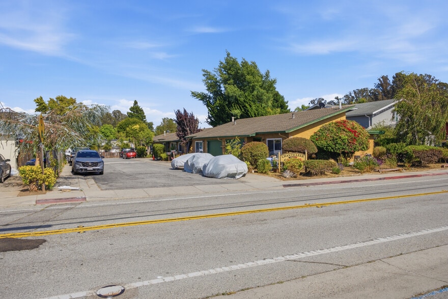 1584 Chanticleer Ave, Santa Cruz, CA for sale - Building Photo - Image 3 of 36